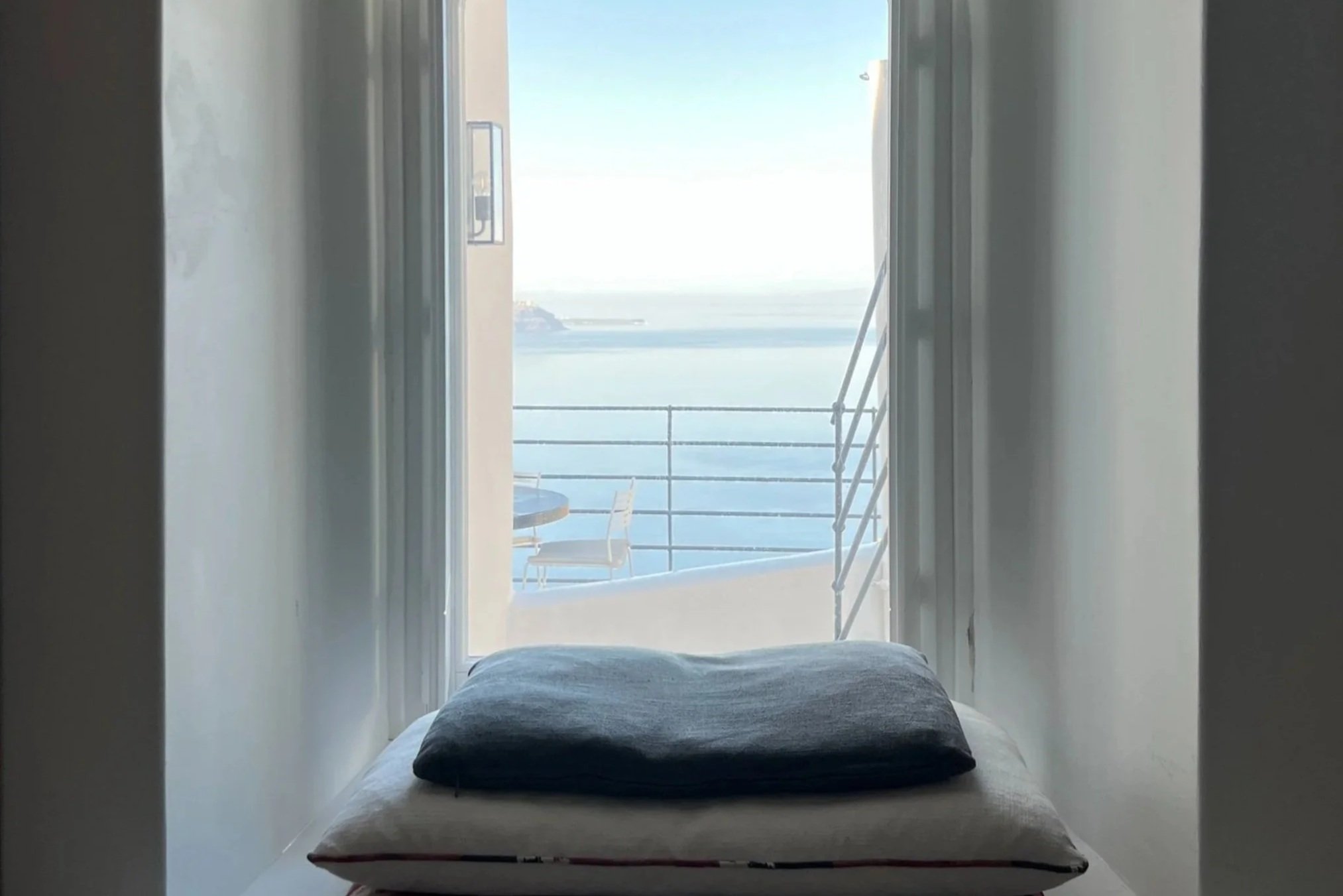 A House With No Windows