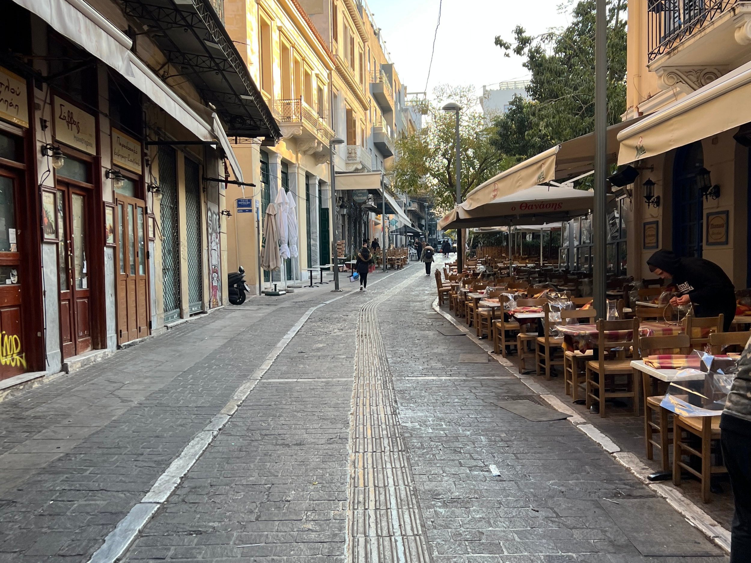 10 Ways to Stay Safe When Traveling Solo
