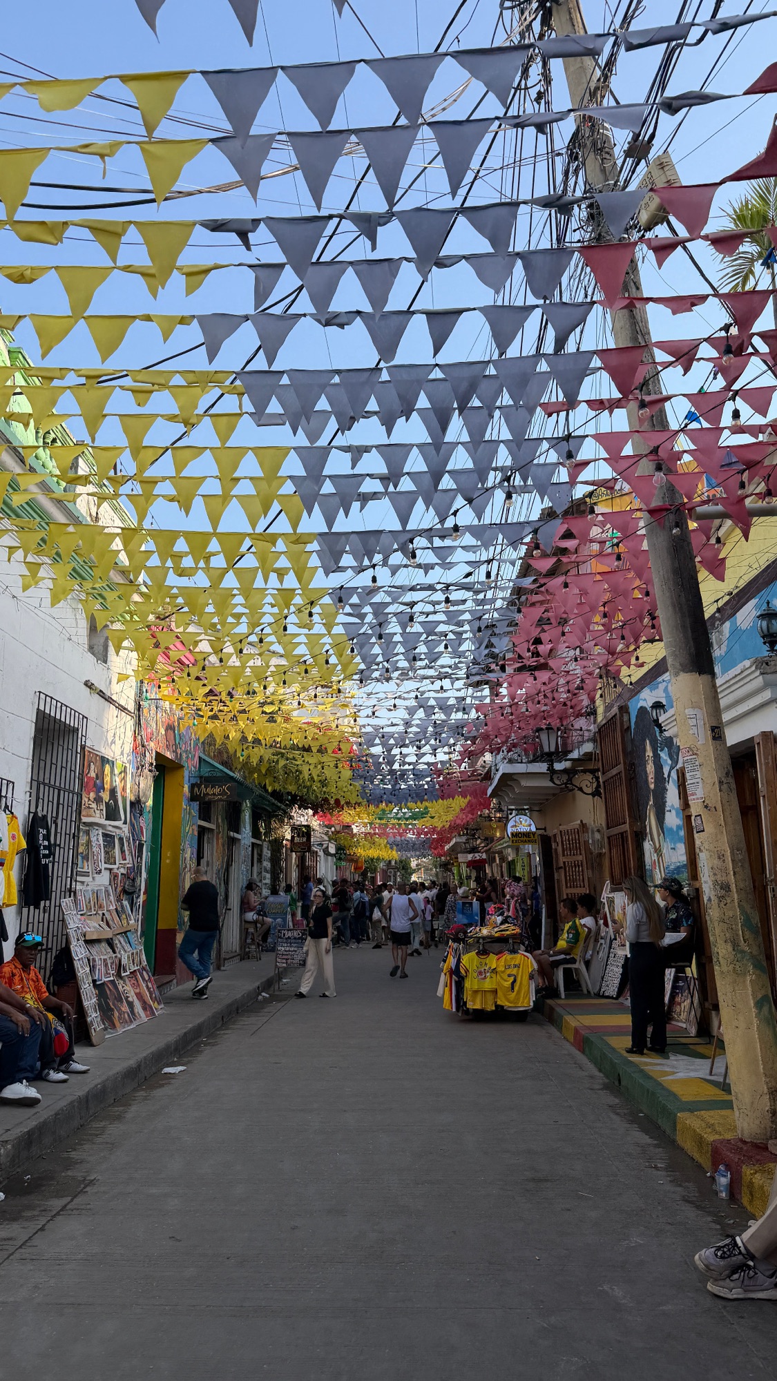 Cartagena Solo: Colorful Streets, Caribbean Heat, and a City Full of Life