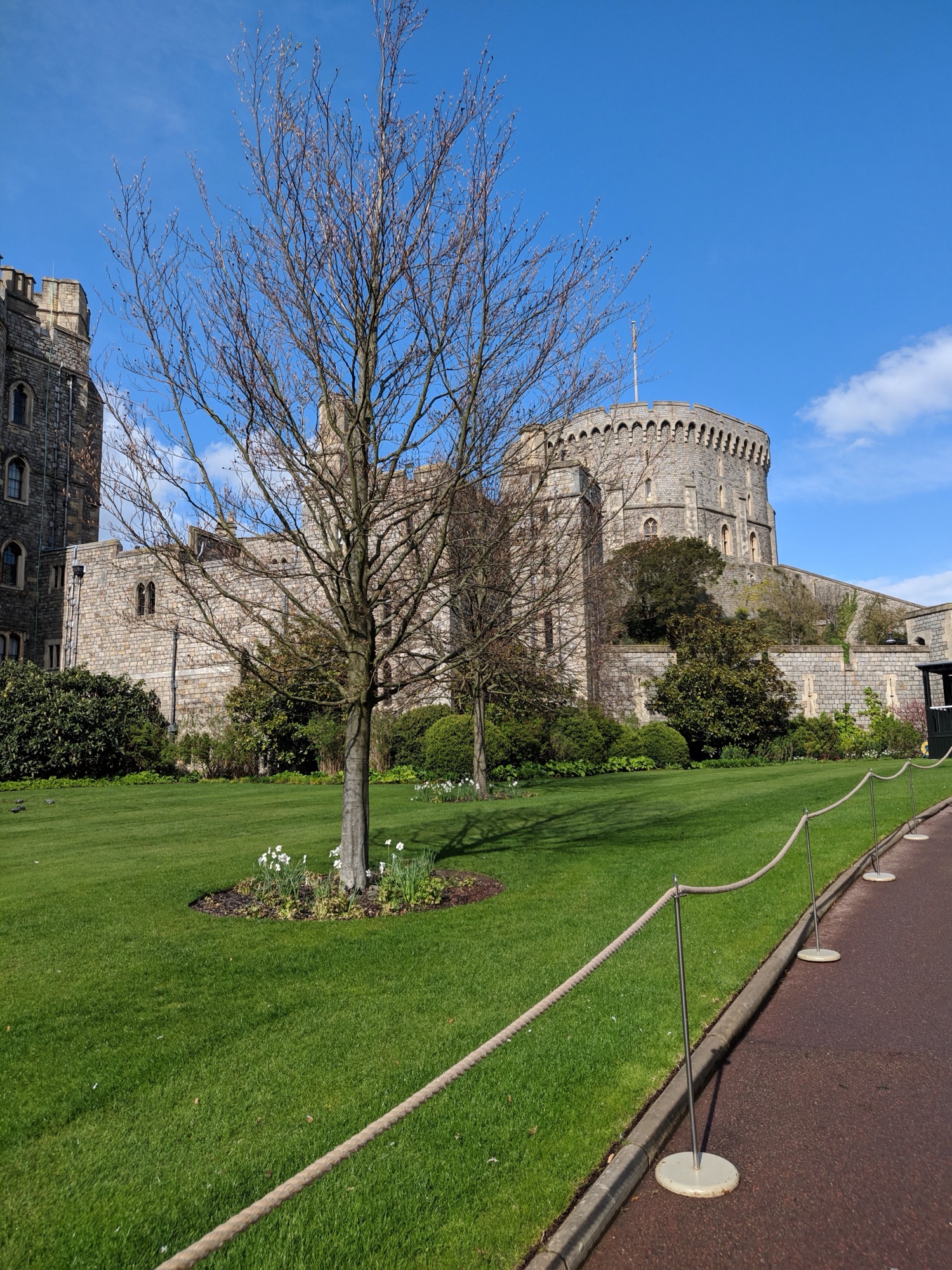 London, Windsor Castle, and Stonehenge: A Solo Trip Through England’s Icons