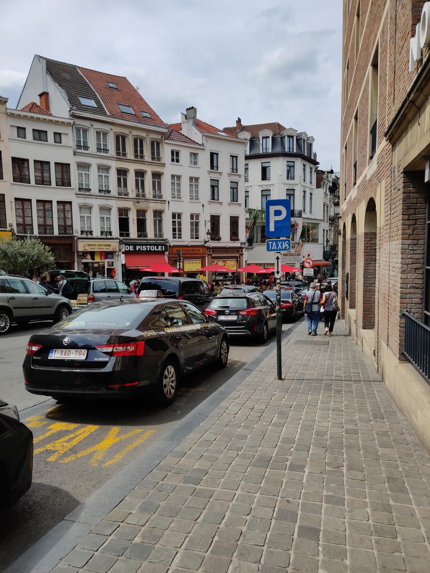 One Day in Brussels: A Family Stop for Waffles, Cathedrals, and Quick Memories